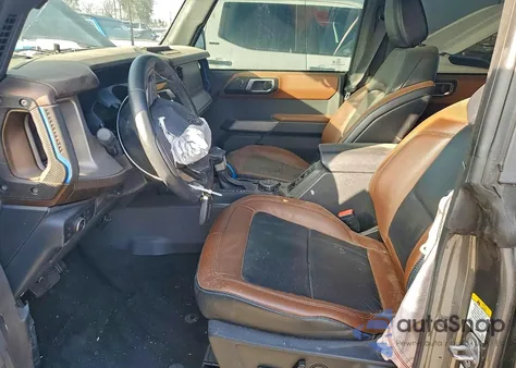 2022 Ford Bronco Base z USA, uszkodzony, nr VIN 1FMDE5DH1NLB10136